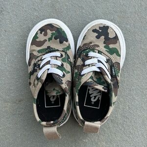 VANS Toddler Size 5 Sneaker
